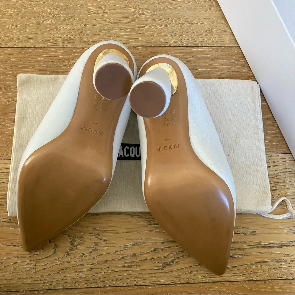 JACQUEMUS Les Chaussures Shoes In White - Picture 7 of 11